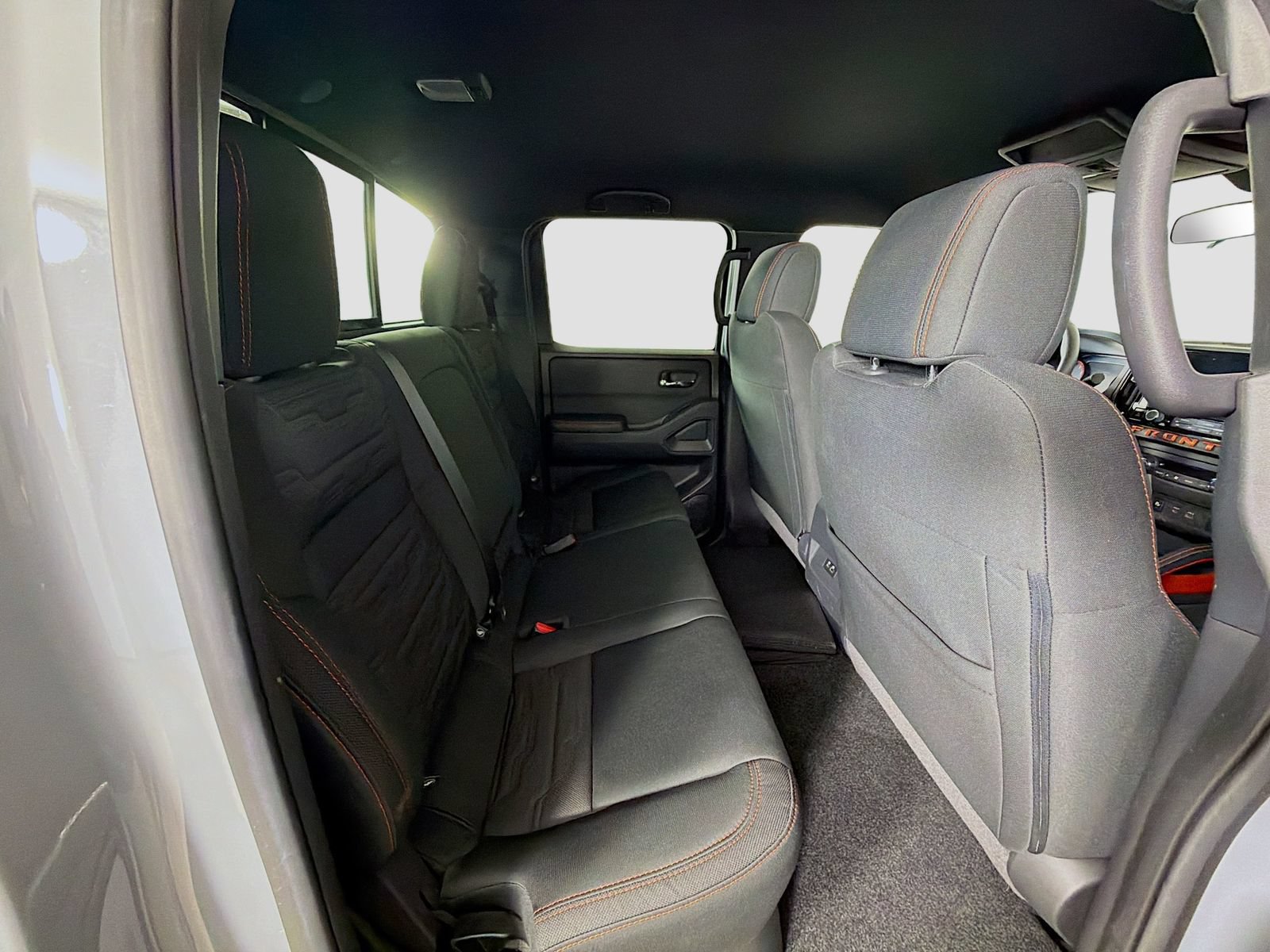 Used 2025 Nissan Frontier Pro-X RWD image 29