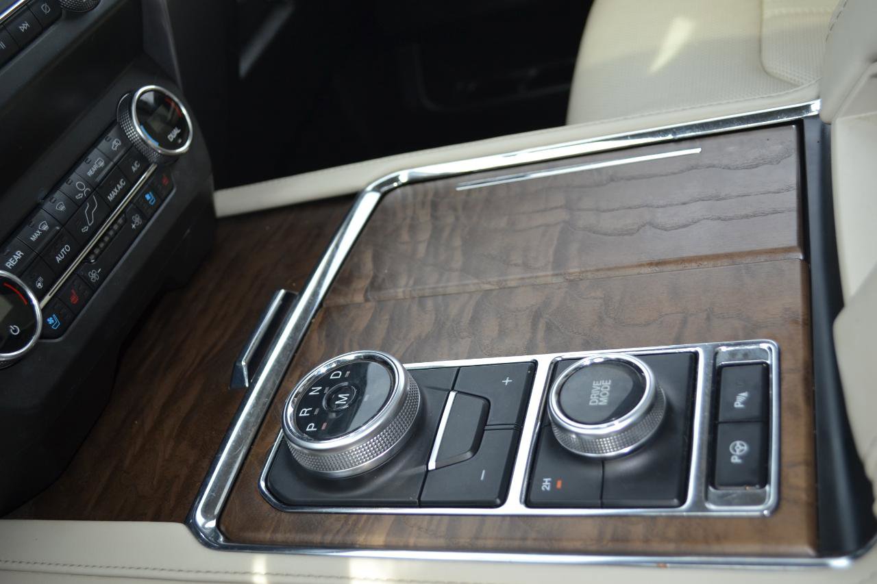 Used 2019 Ford Expedition Platinum image 25