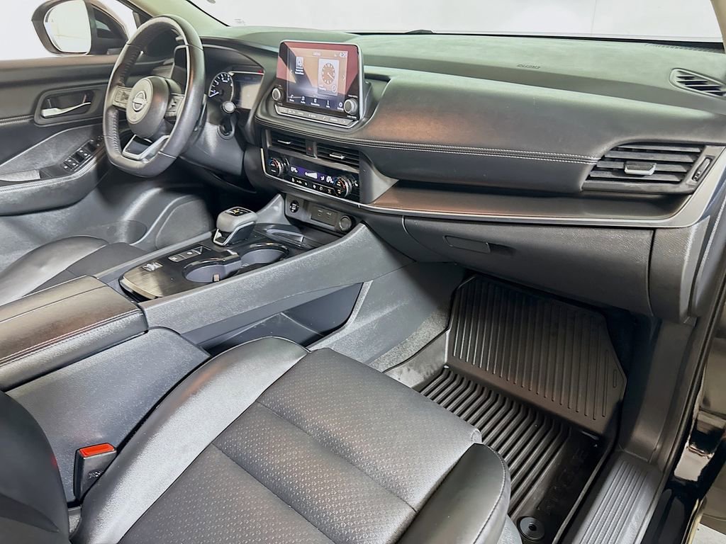 Used 2024 Nissan Rogue SV w/ SV Premium Package FWD image 27