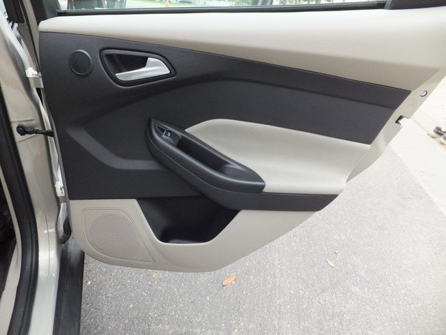 Used 2015 Ford Focus Electric Hatchback FWD image 19