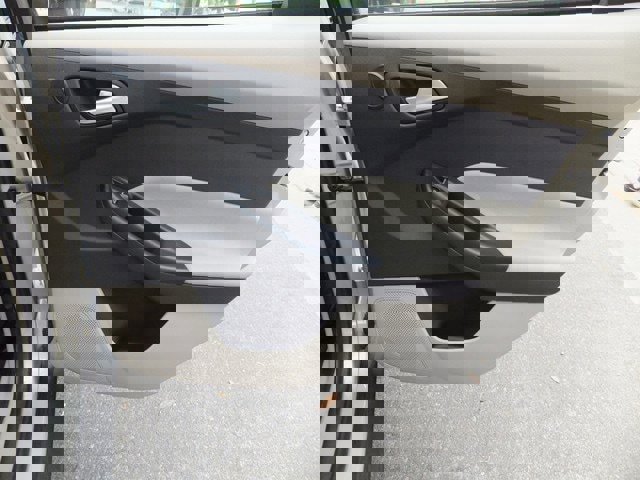 Used 2015 Ford Focus Electric Hatchback image 19