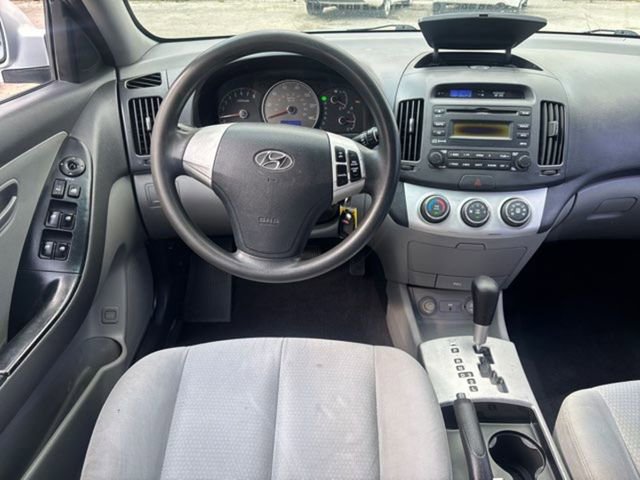 Used 2009 Hyundai Elantra GLS image 17