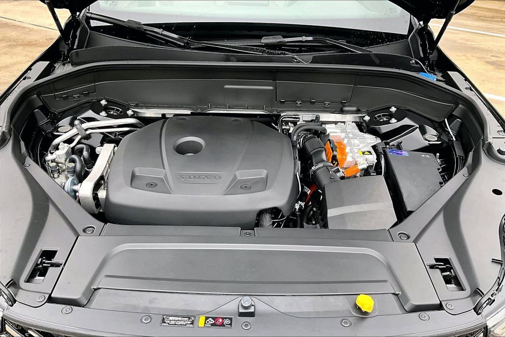 New 2026 Volvo XC90 T8 Core w/ Protection Package Premier image 38
