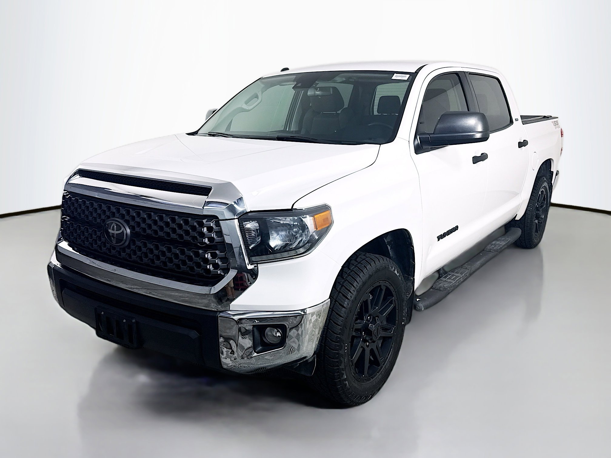 Used 2018 Toyota Tundra SR5 image 4