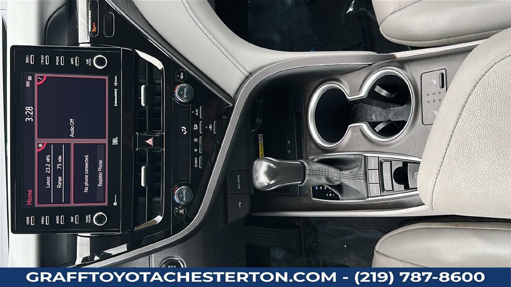 Used 2024 Toyota Camry XLE FWD image 19
