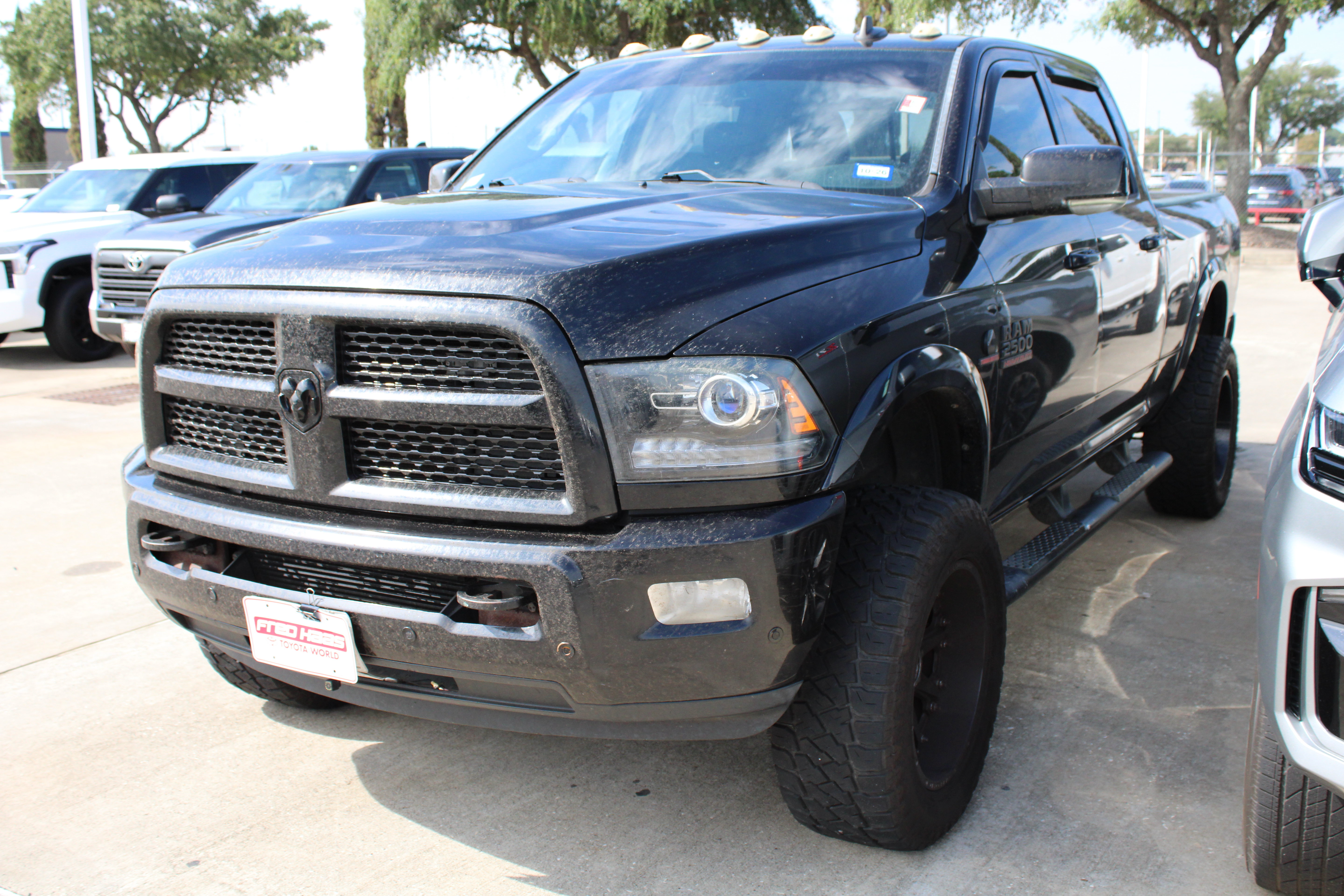 Used 2017 RAM 2500 Laramie w/ Sport Appearance Group AWD/4WD image 5