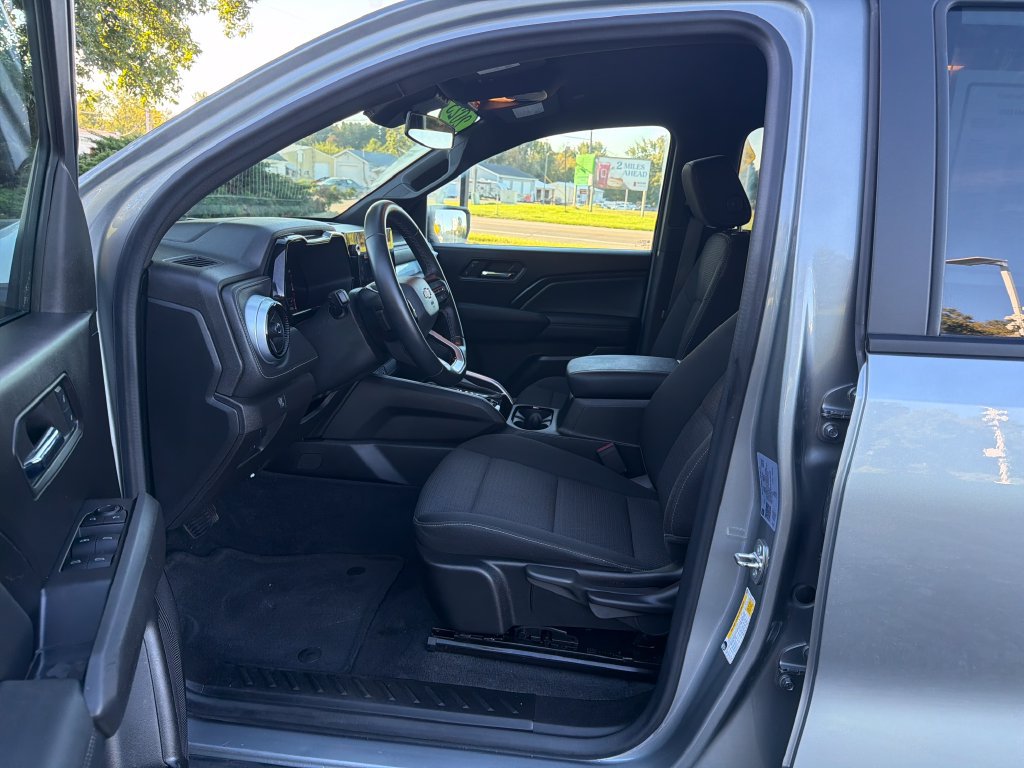 Used 2023 Chevrolet Colorado LT w/ LT Convenience Package RWD image 14