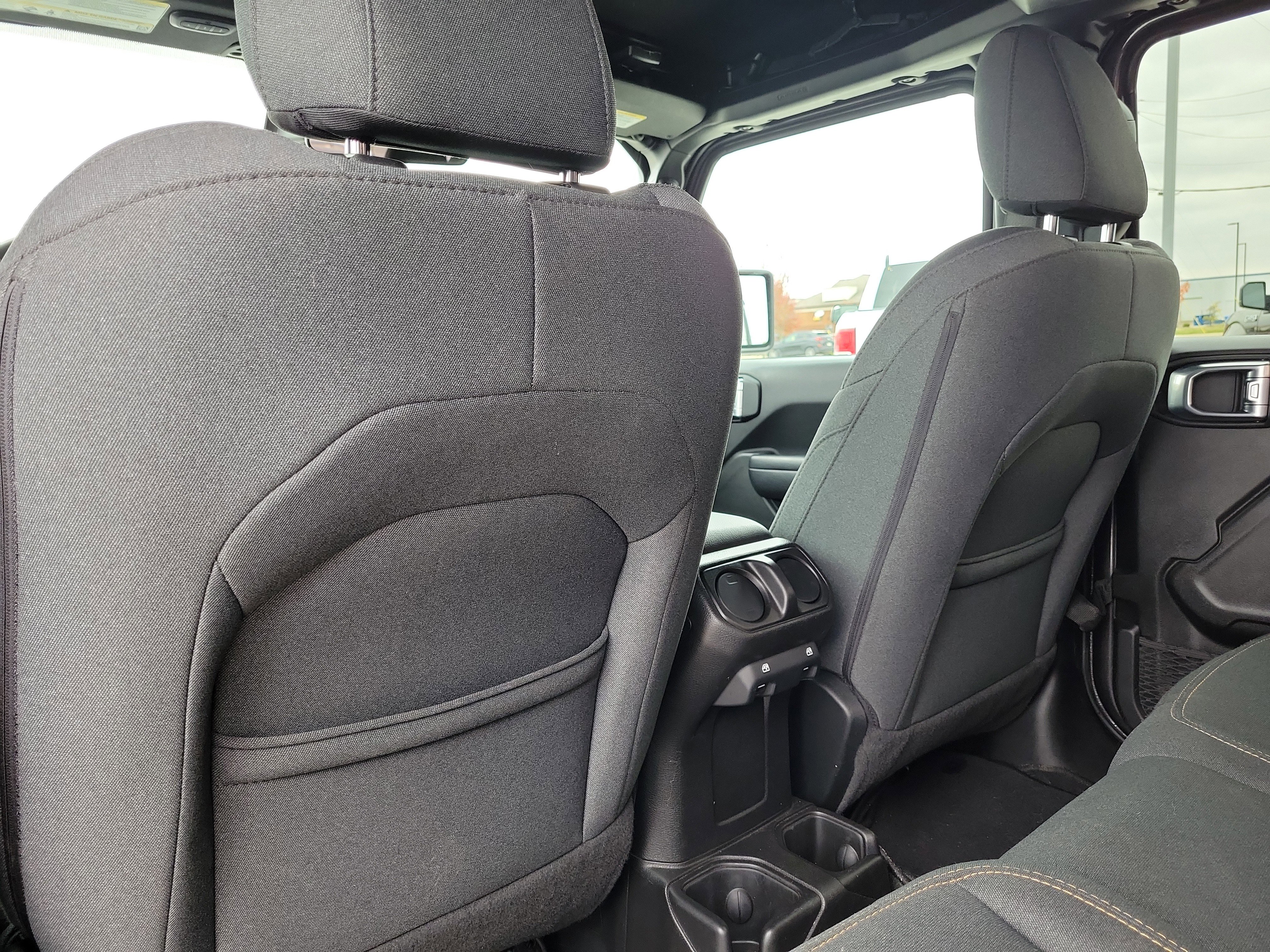 Used 2024 Jeep Gladiator Sport image 11