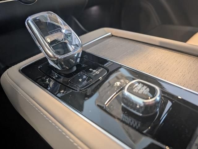 New 2026 Volvo XC90 B5 Core AWD/4WD image 22