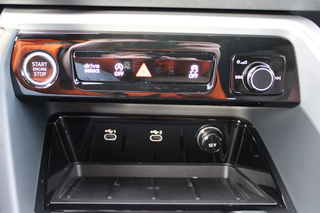 New 2025 Audi Q5 Premium Plus image 18