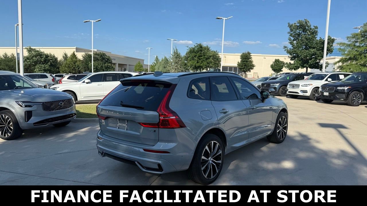 Certified 2024 Volvo XC60 B5 Plus w/ Climate Package AWD/4WD image 5