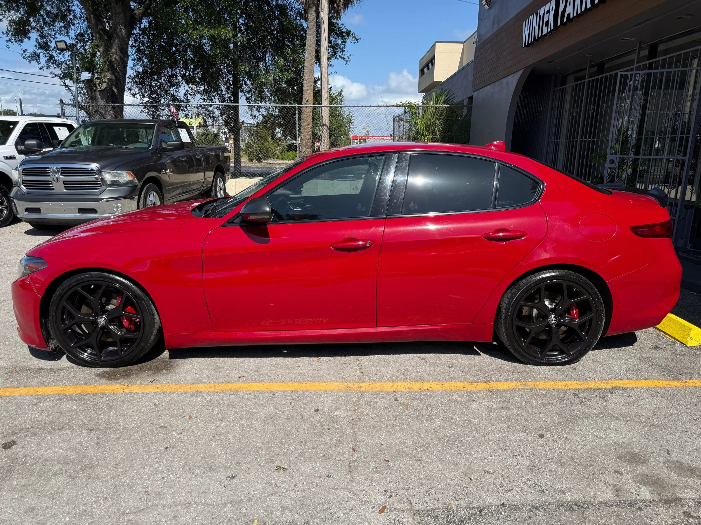 Used 2019 Alfa Romeo Giulia w/ Quick Order Package 22K Sport RWD image 6