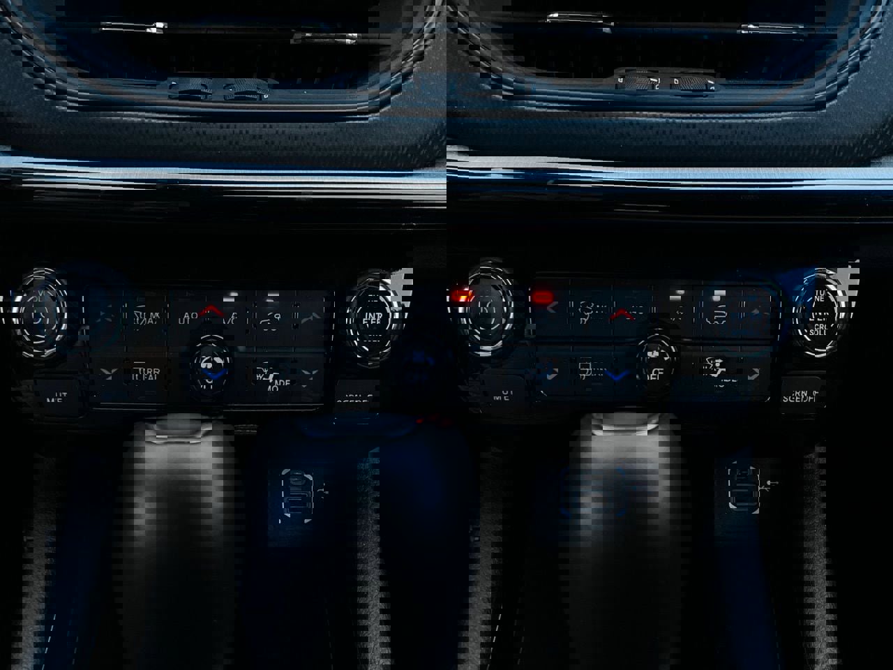 Used 2025 Jeep Compass Trailhawk image 26