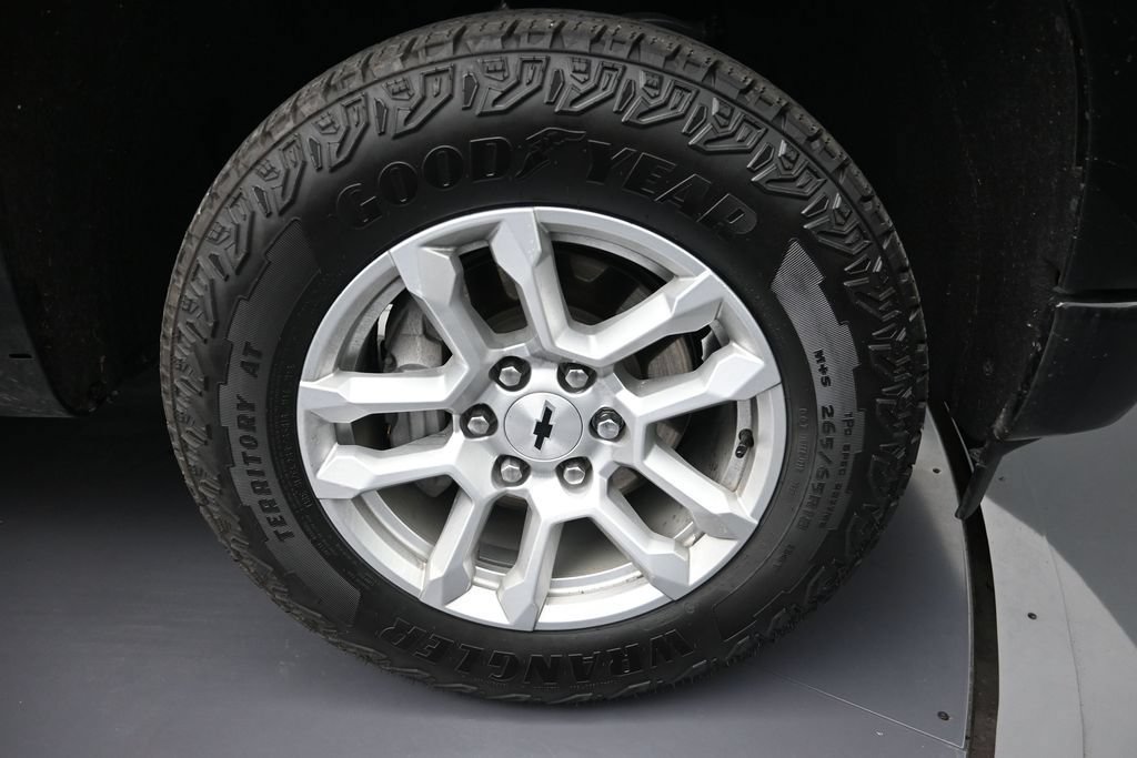 Used 2024 Chevrolet Silverado 1500 RST w/ Z71 Off-Road Package AWD/4WD image 9