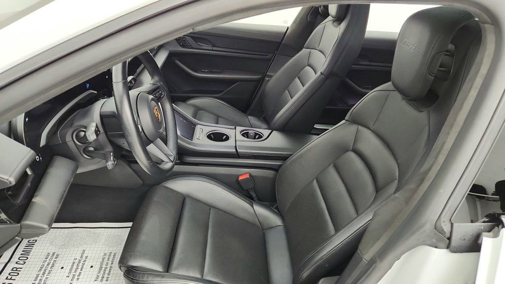 Used 2020 Porsche Taycan image 21