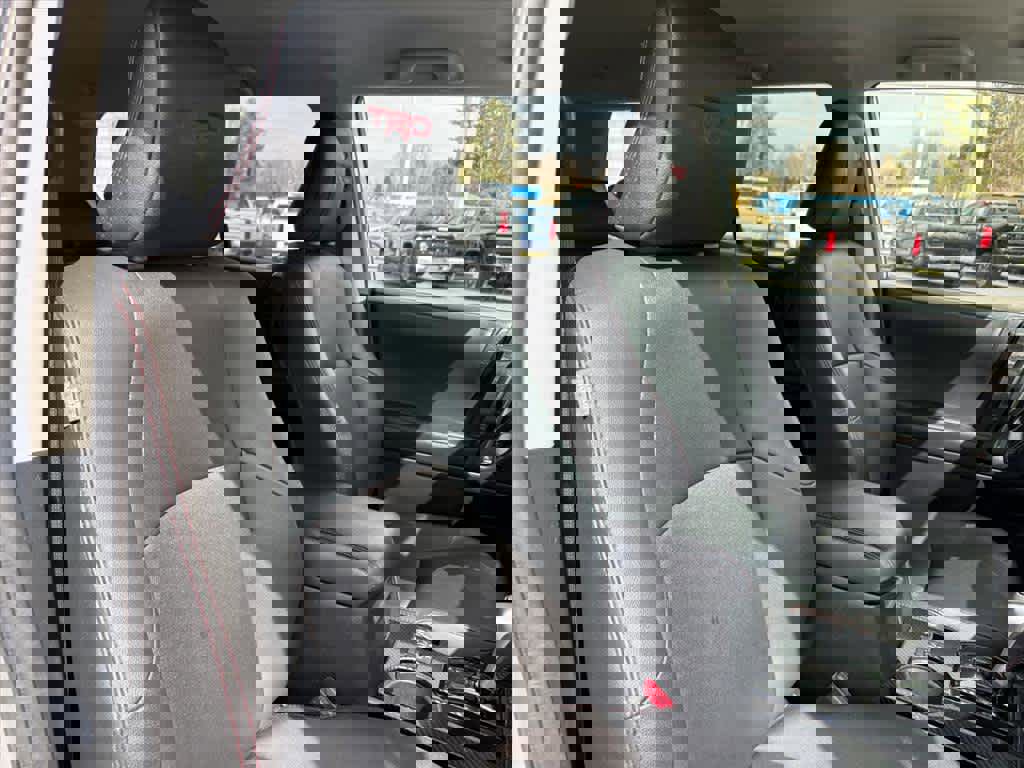 Used 2024 Toyota 4Runner TRD Off-Road Premium image 5