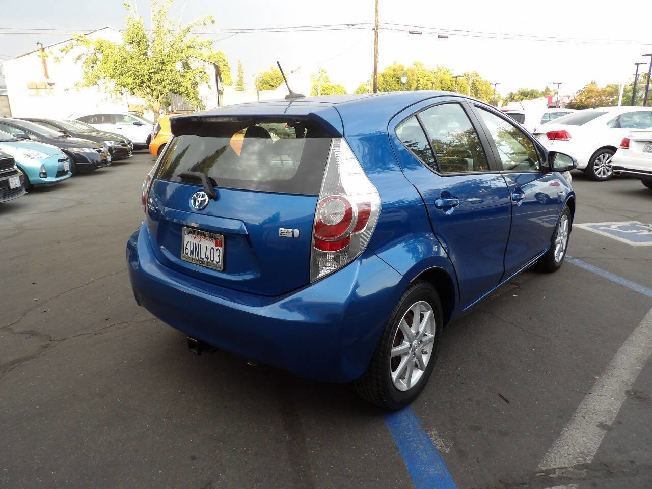Used 2012 Toyota Prius C Three FWD image 3