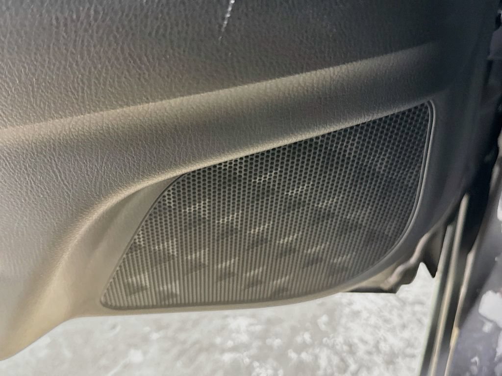 Used 2020 Toyota C-HR LE FWD image 26