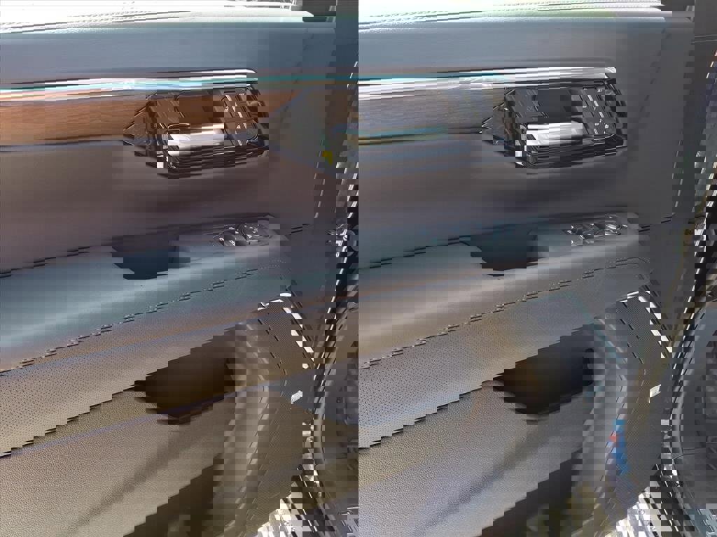 New 2026 Chevrolet Tahoe High Country image 12