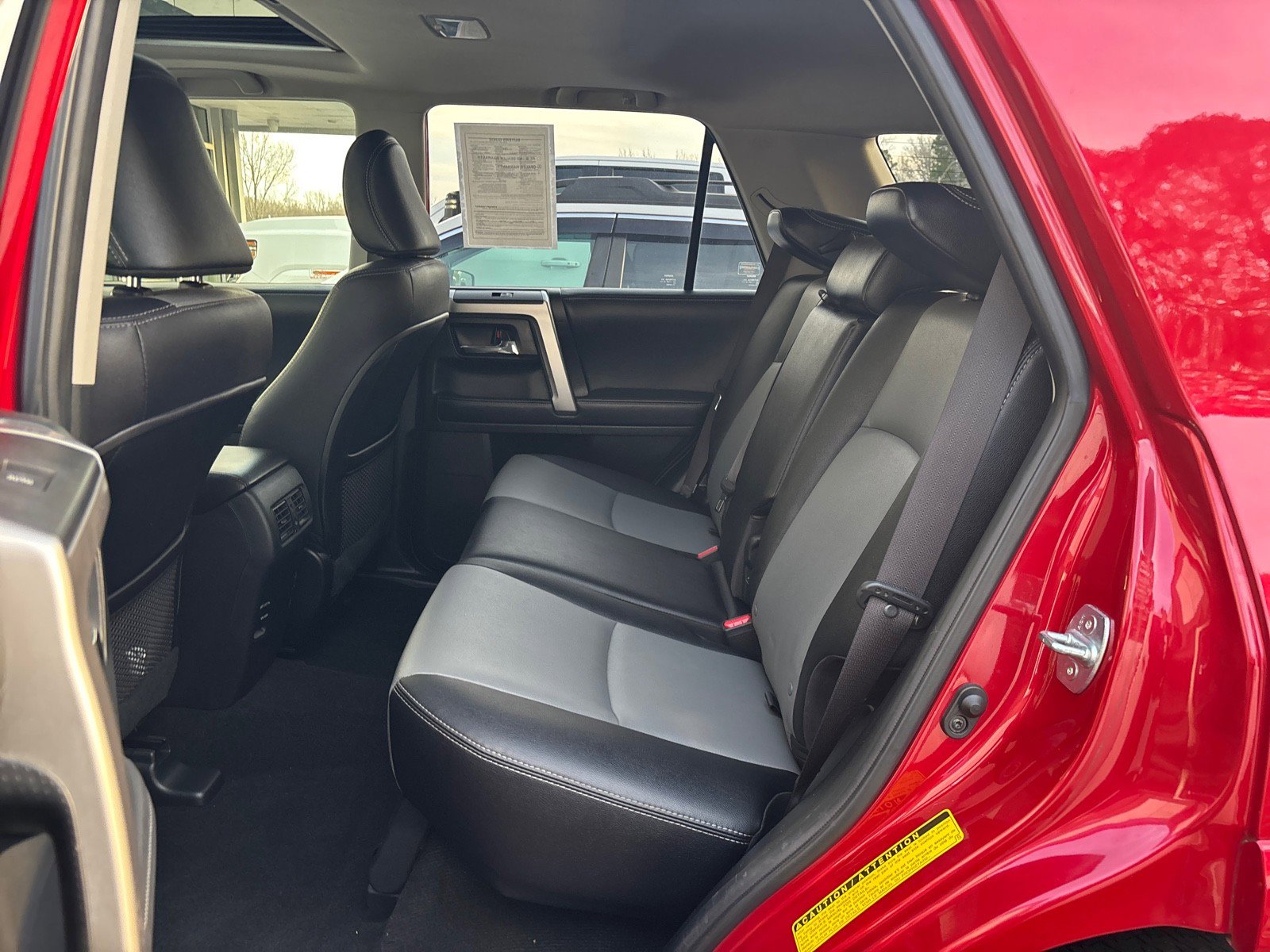 Used 2018 Toyota 4Runner SR5 Premium image 34