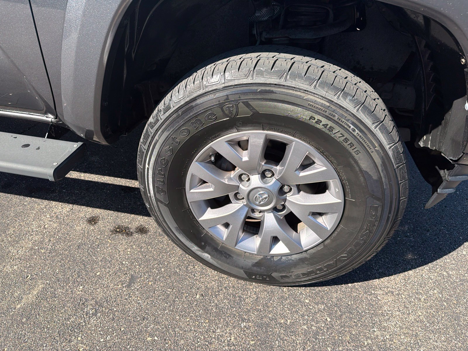 Used 2018 Toyota Tacoma SR5 AWD/4WD image 30