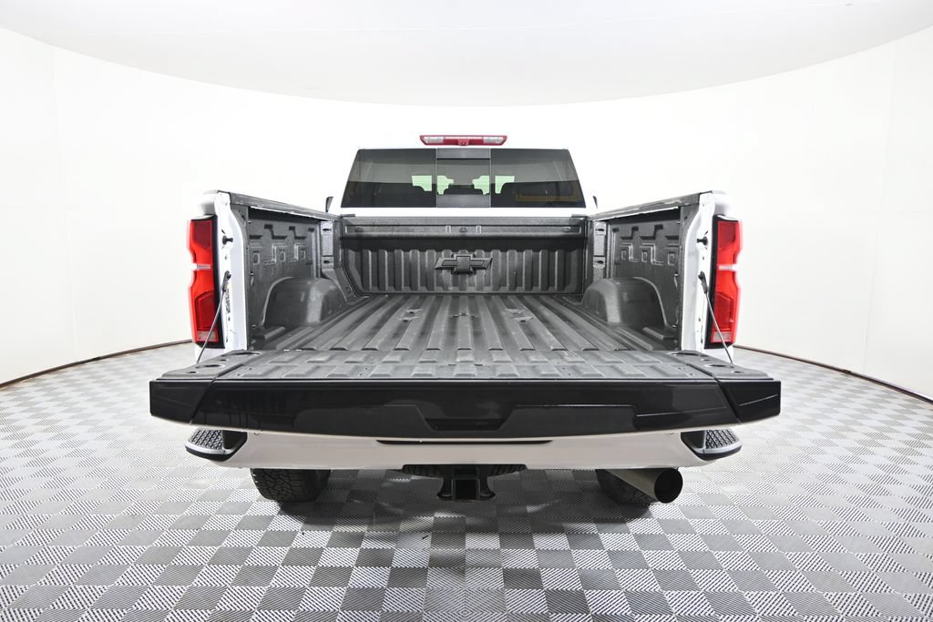 Used 2026 Chevrolet Silverado 3500 LT w/ Z71 Chrome Sport Edition AWD/4WD image 6