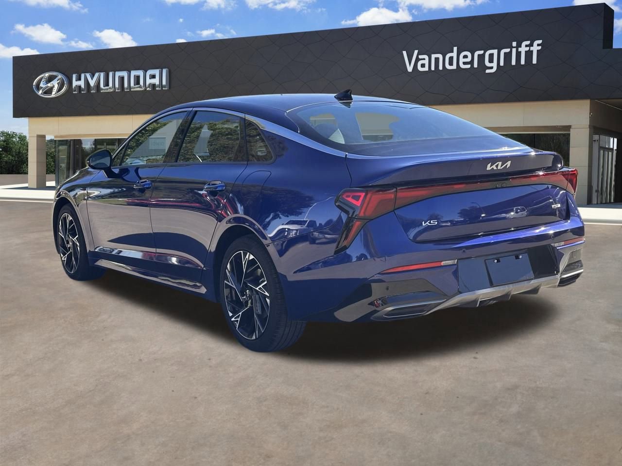 Used 2025 Kia K5 GT-Line w/ GT-Line Premium Package image 8