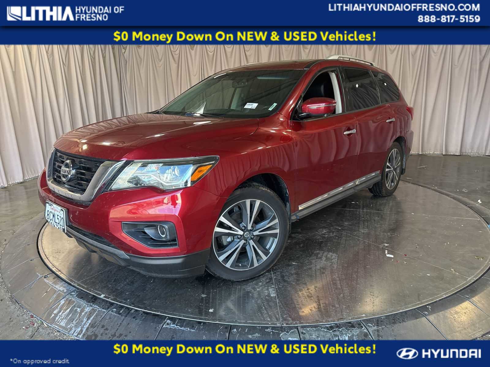 Used 2018 Nissan Pathfinder Platinum FWD image 1