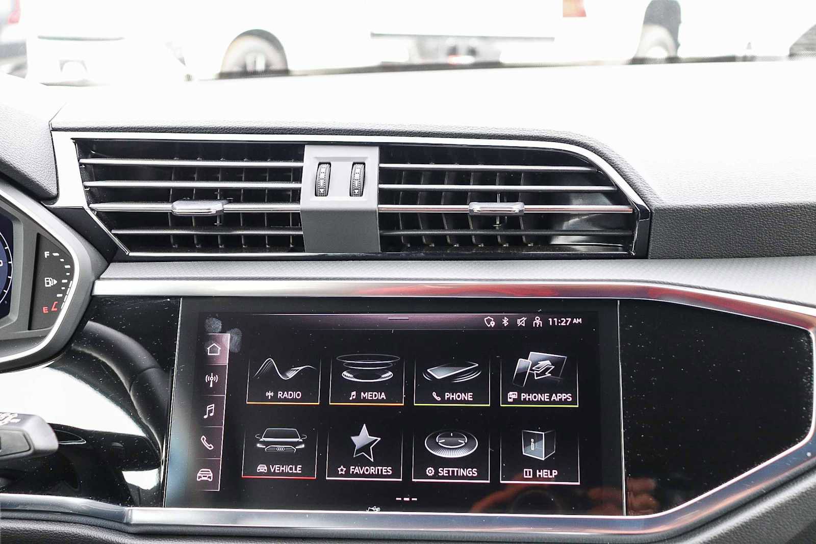 Used 2025 Audi Q3 2.0T Premium Plus w/ Premium Plus Package image 18