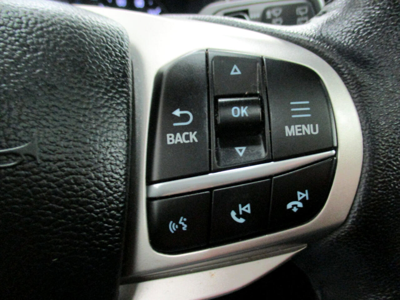 Used 2021 Ford Explorer XLT w/ Equipment Group 202A image 26