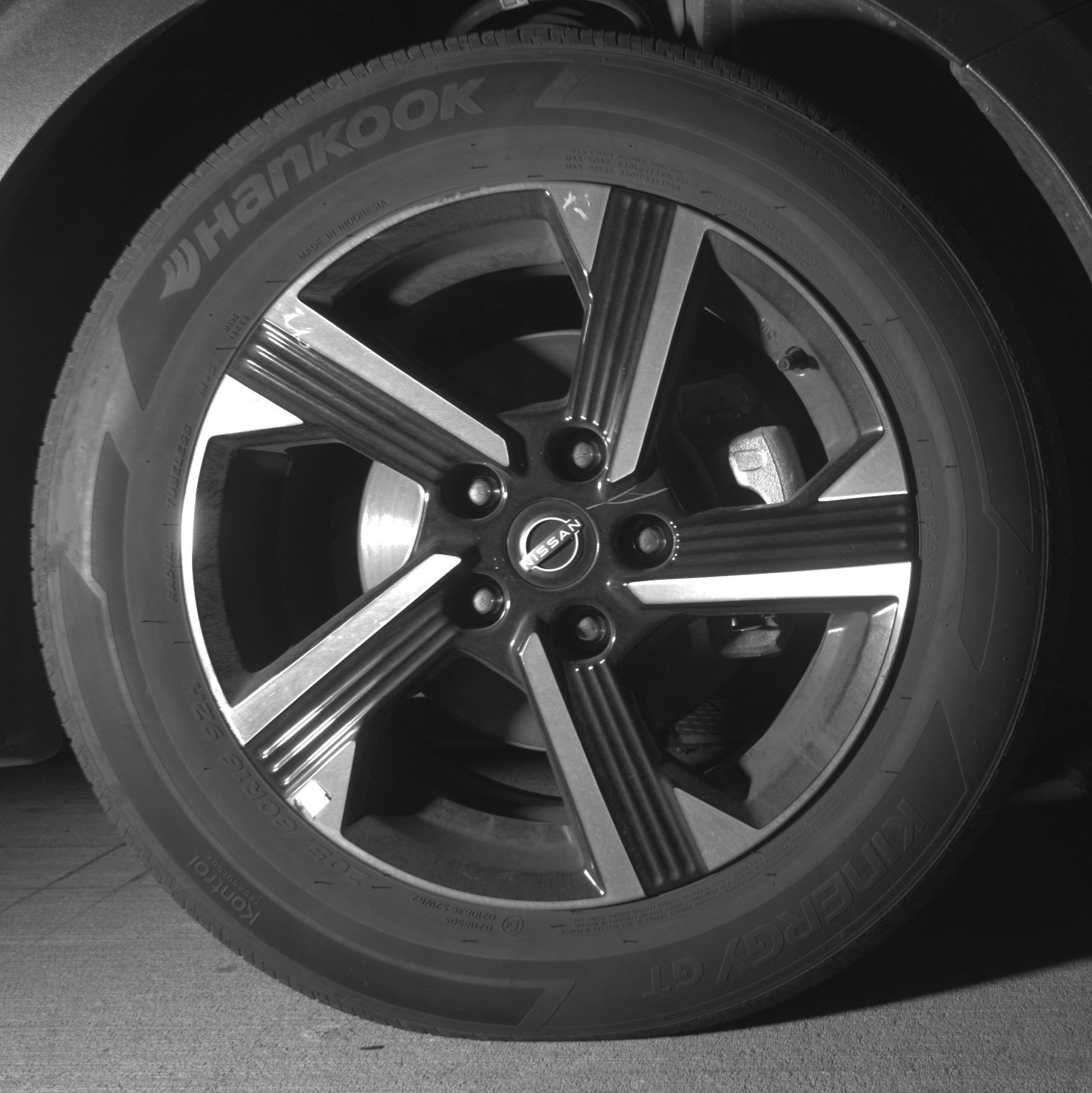 Used 2025 Nissan Sentra SV FWD image 13