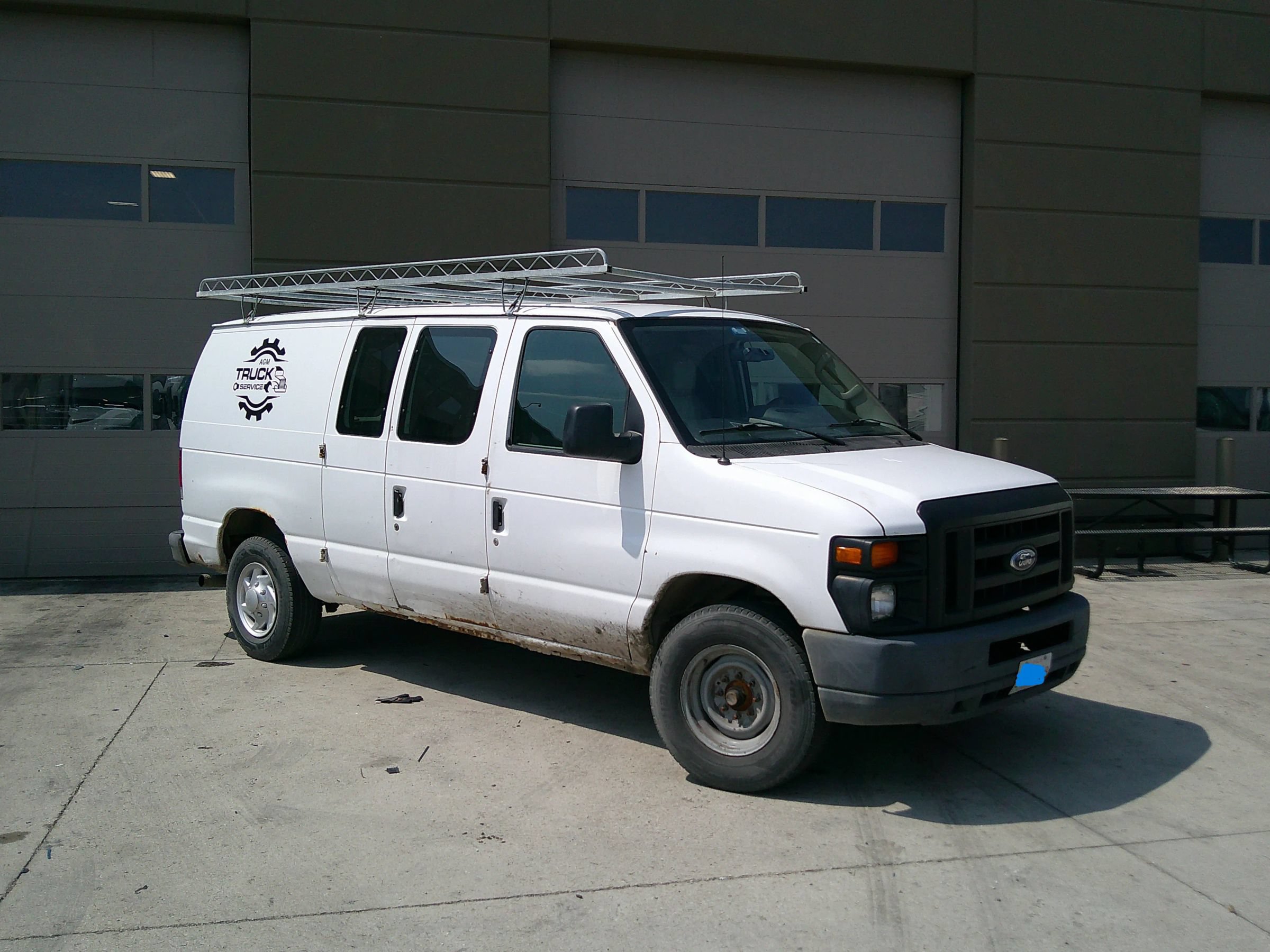 Used 2009 Ford E-250 and Econoline 250 RWD image 3