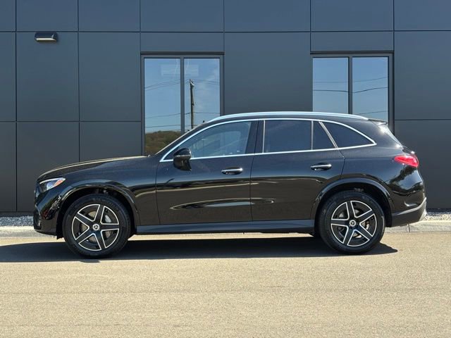 Used 2026 Mercedes-Benz GLC 300 4MATIC image 4