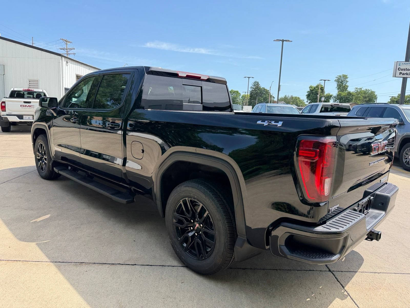 New 2026 GMC Sierra 1500 Elevation w/ Preferred Package AWD/4WD image 29