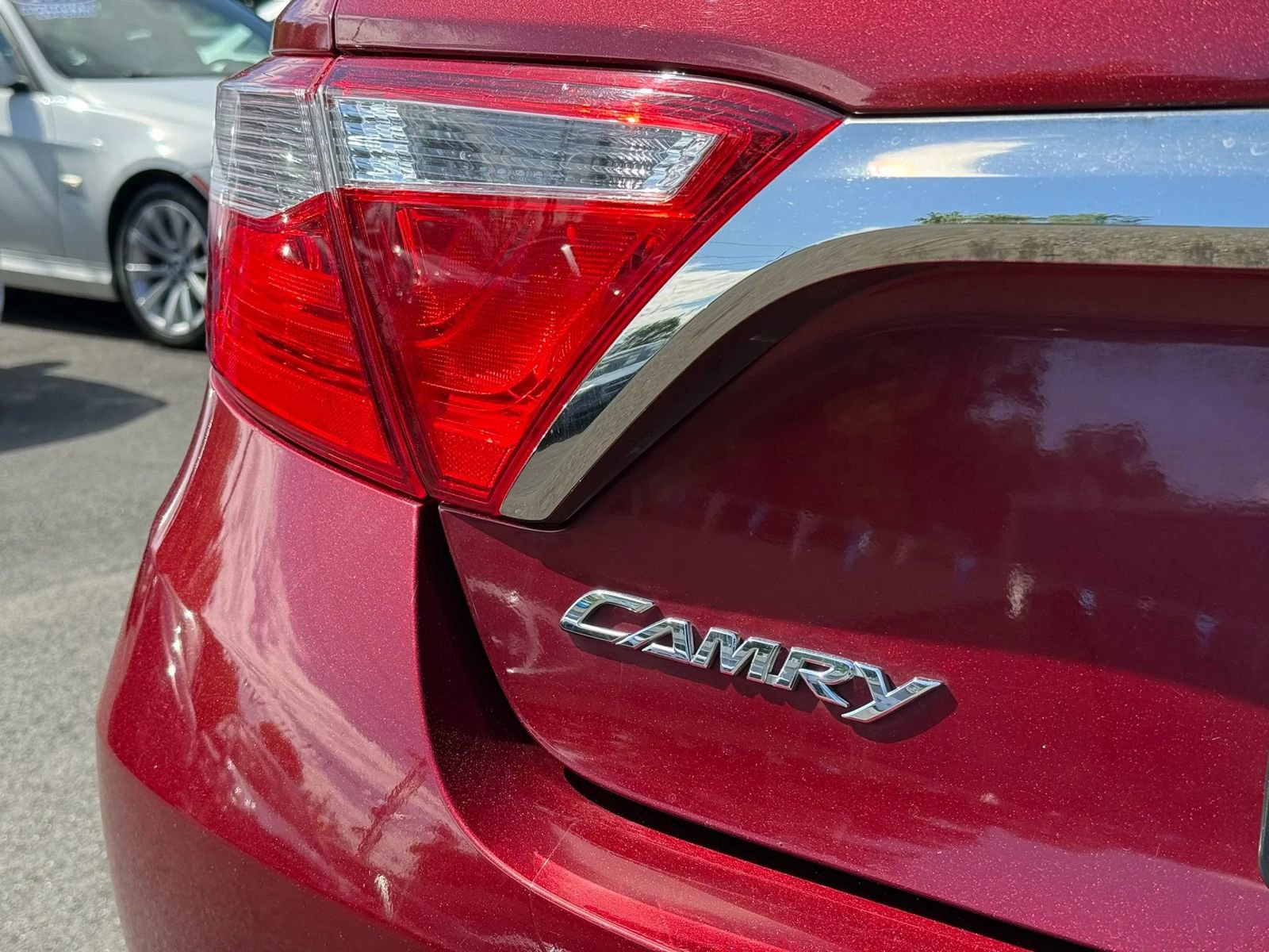 Used 2017 Toyota Camry SE FWD image 7