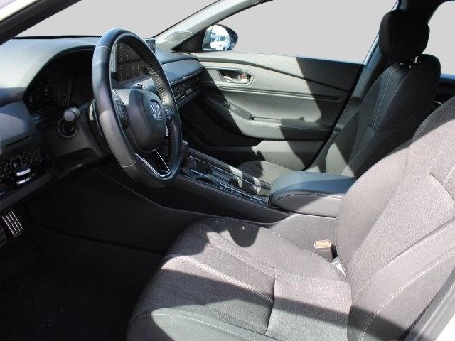 Used 2025 Honda Accord Sport image 9