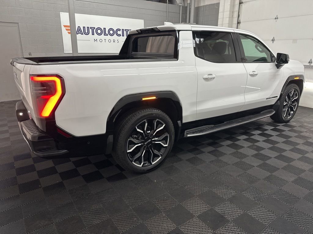Used 2025 GMC Sierra EV Denali image 10