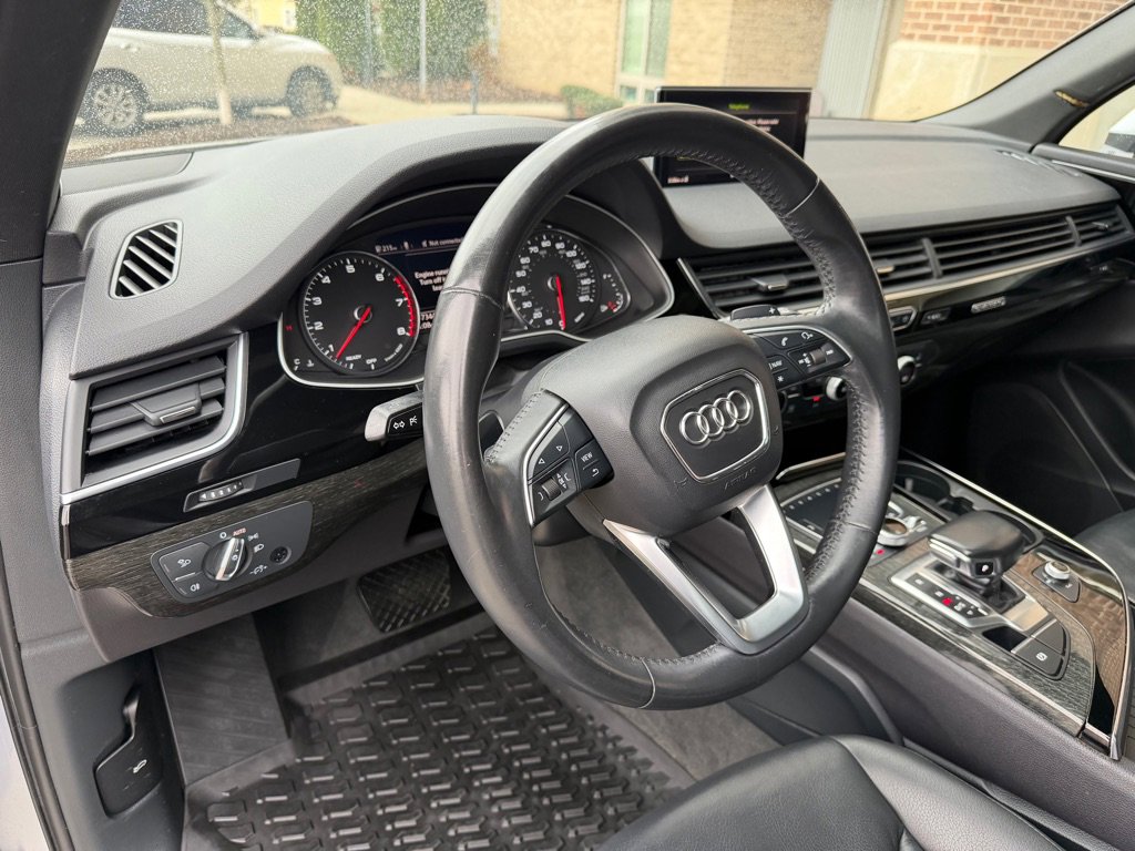 Used 2019 Audi Q7 3.0T Premium w/ Convenience Package AWD/4WD image 9