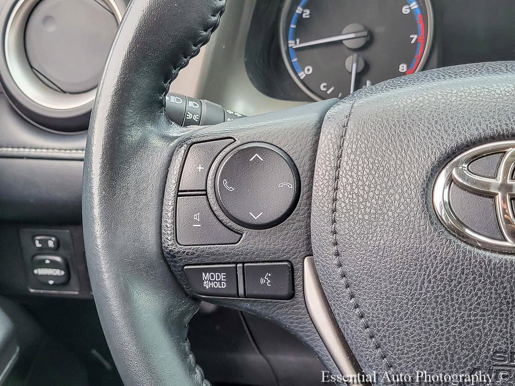 Used 2018 Toyota RAV4 XLE AWD/4WD image 16