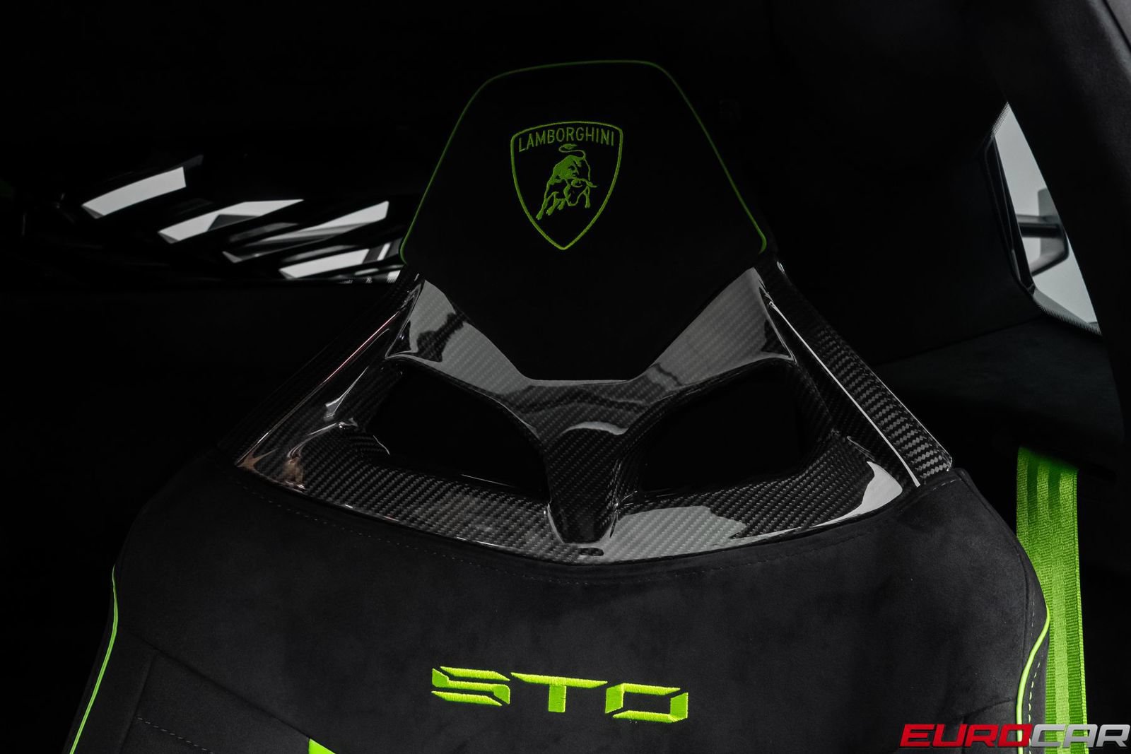 Used 2022 Lamborghini Huracan STO RWD image 43