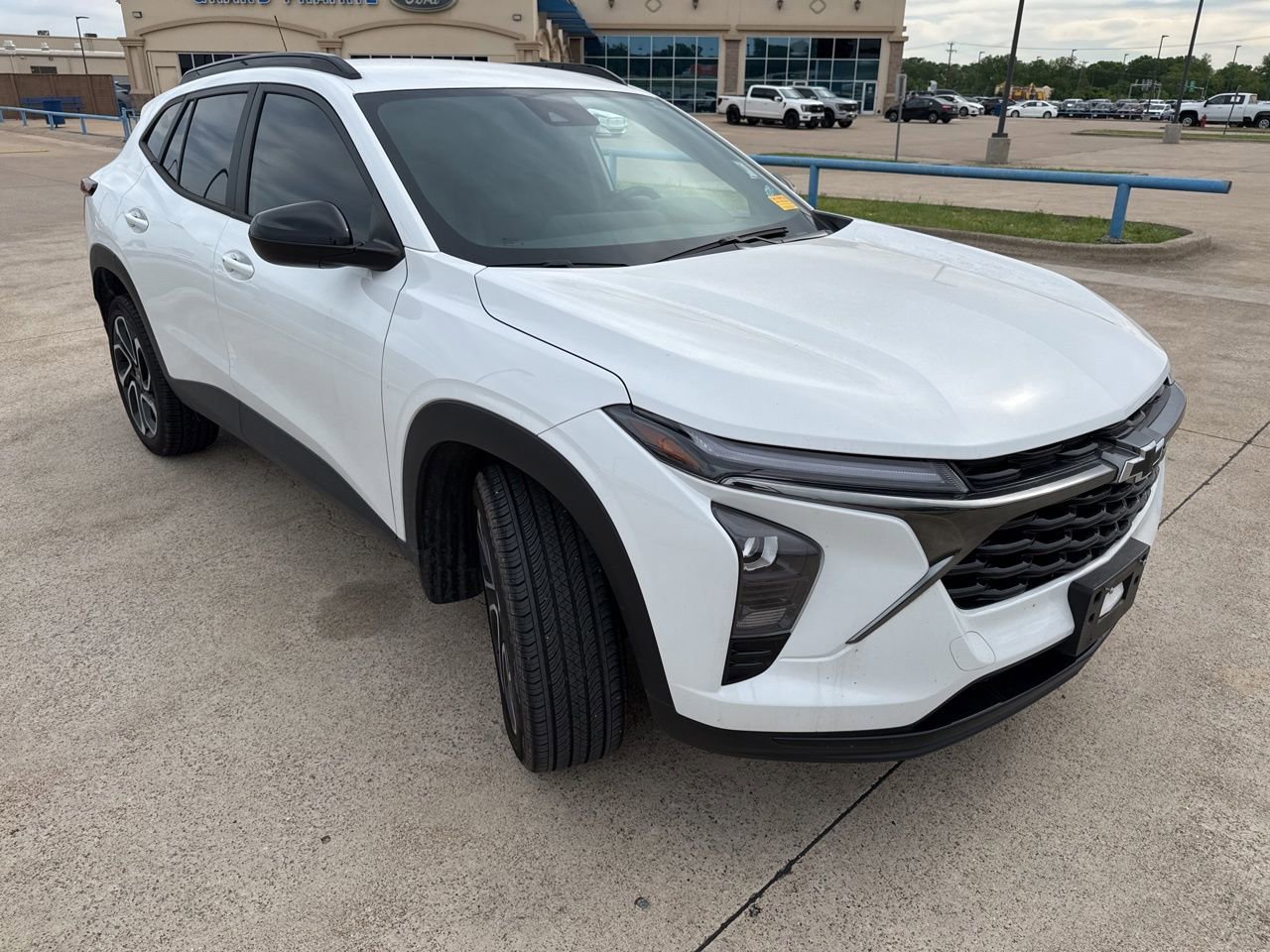 Used 2025 Chevrolet Trax RS image 18