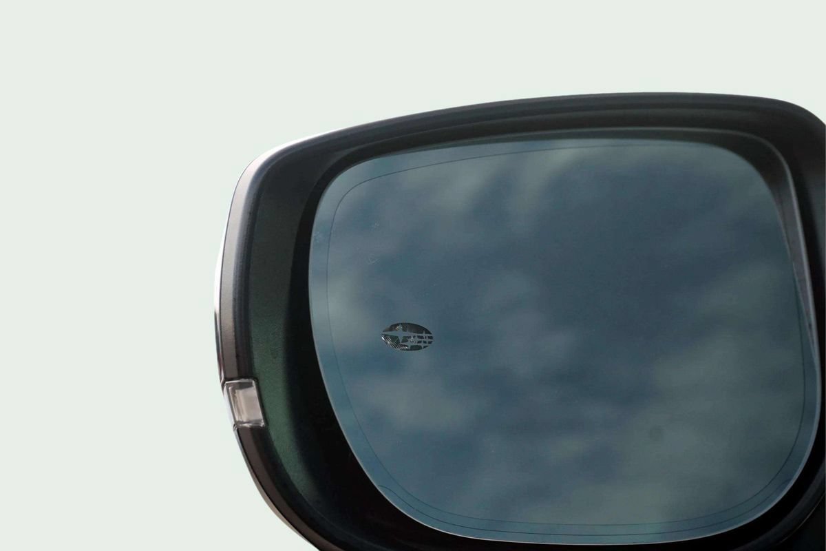 Used 2024 Subaru Crosstrek 2.0i Premium w/ Crosstrek Mirror Package AWD/4WD image 14