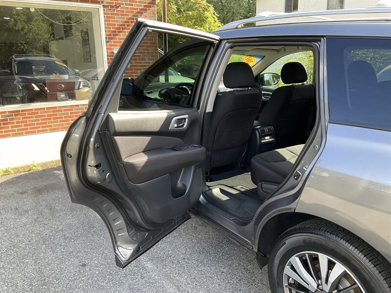 Used 2017 Nissan Pathfinder SV w/ Trailer Tow Package AWD/4WD image 13