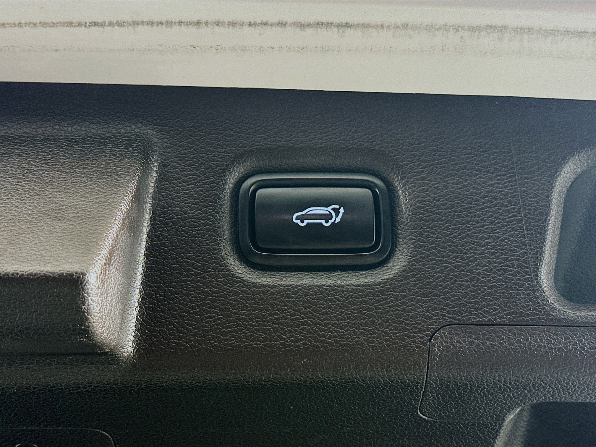 Used 2019 Hyundai Santa Fe AWD image 30