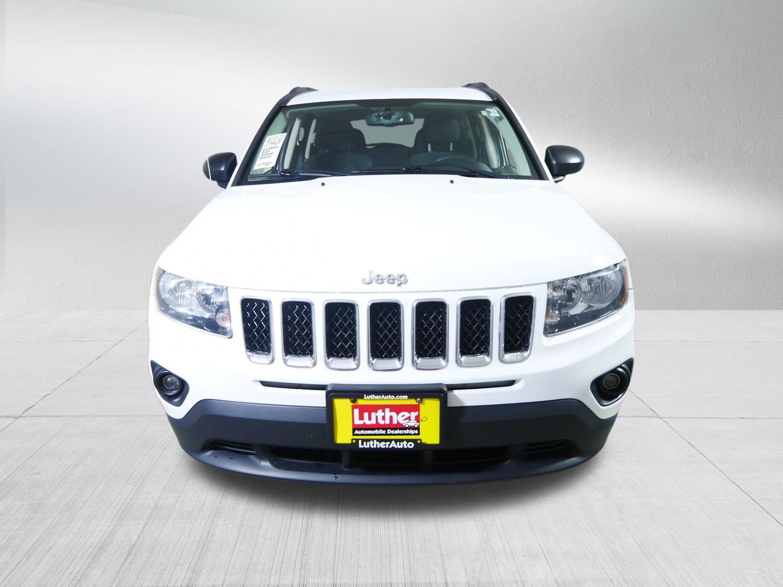 Used 2017 Jeep Compass Sport w/ Power Value Group AWD/4WD image 2