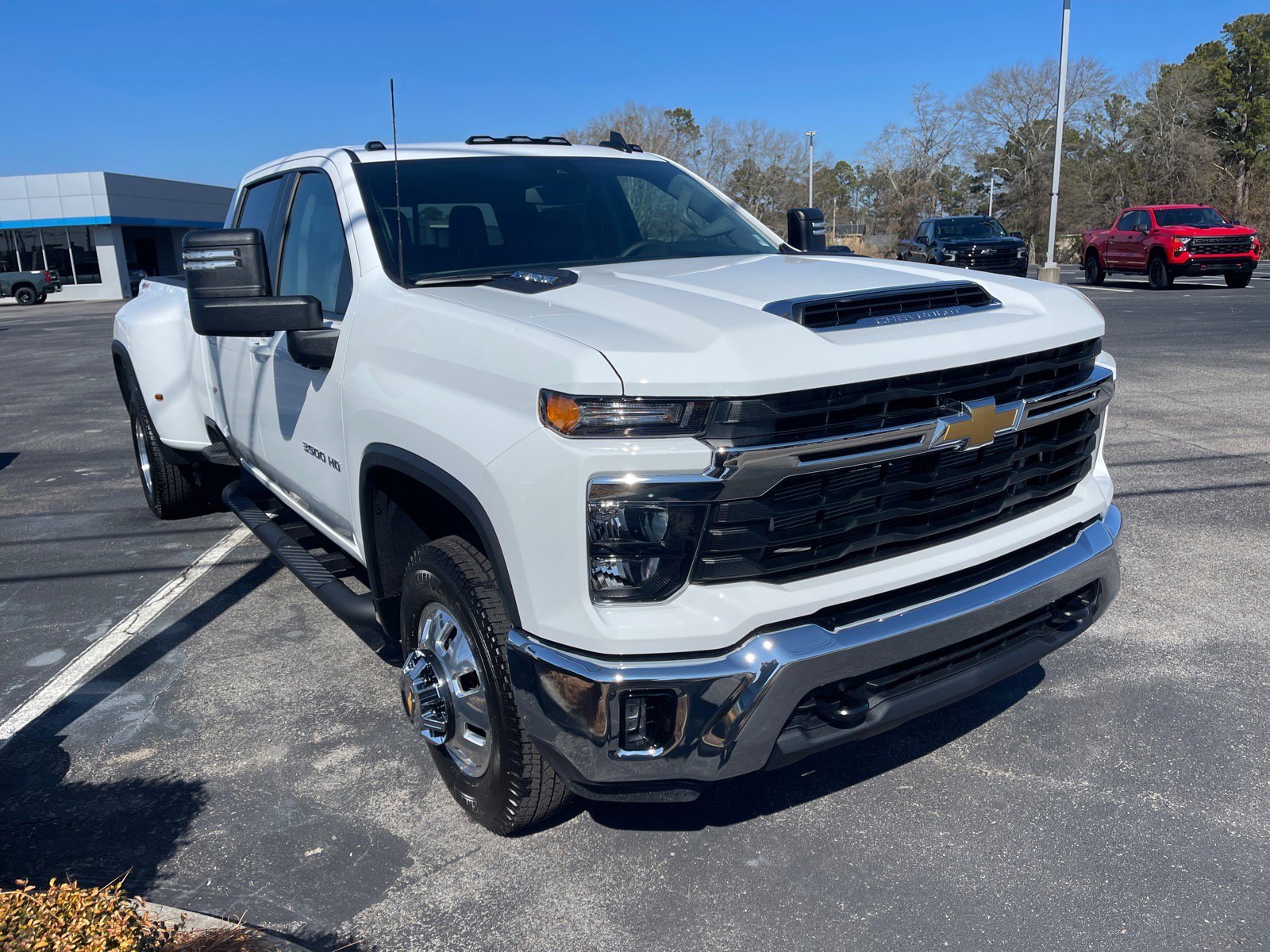 New 2026 Chevrolet Silverado 3500 LT image 3