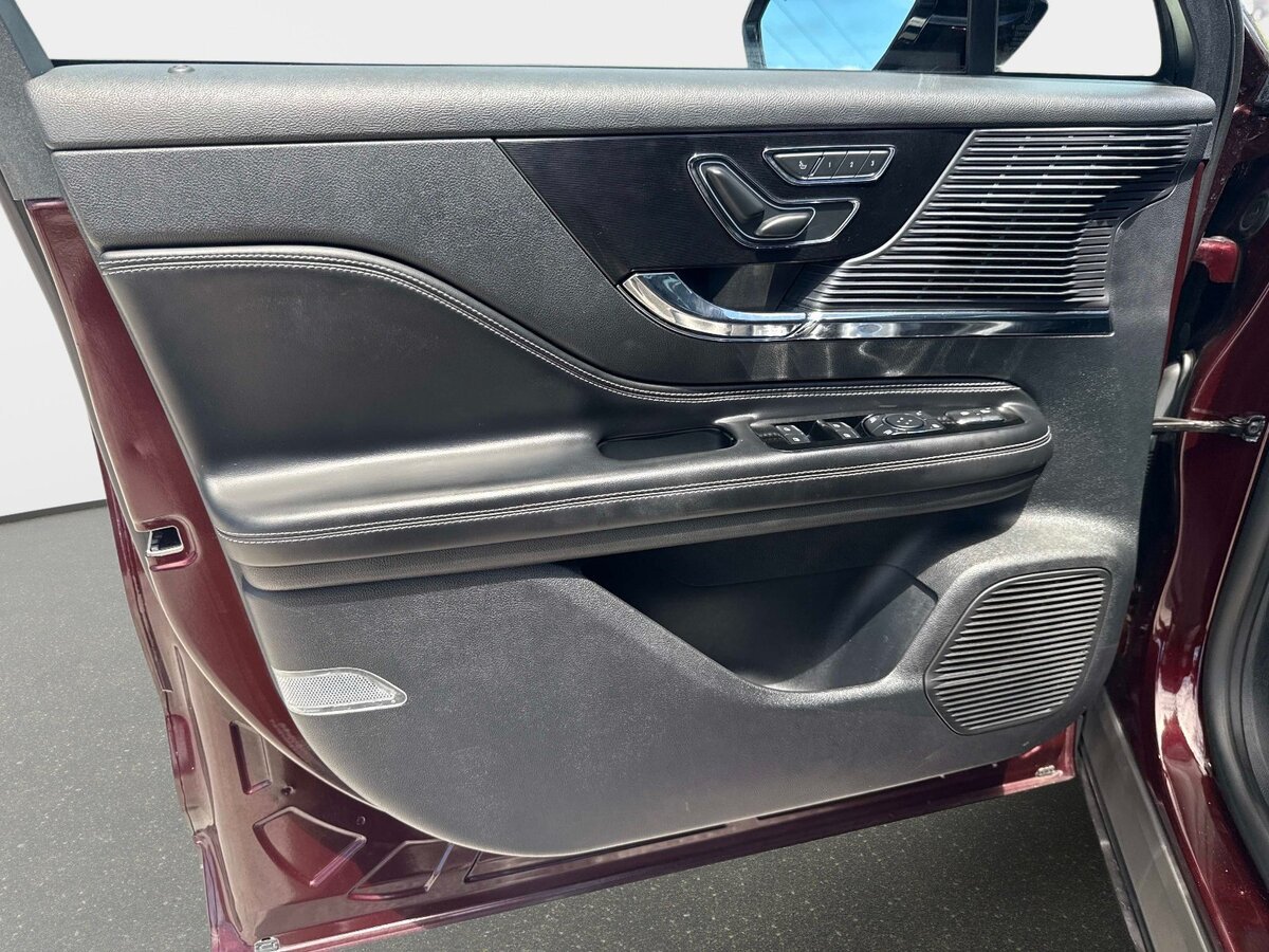 Used 2020 Lincoln Corsair FWD image 16