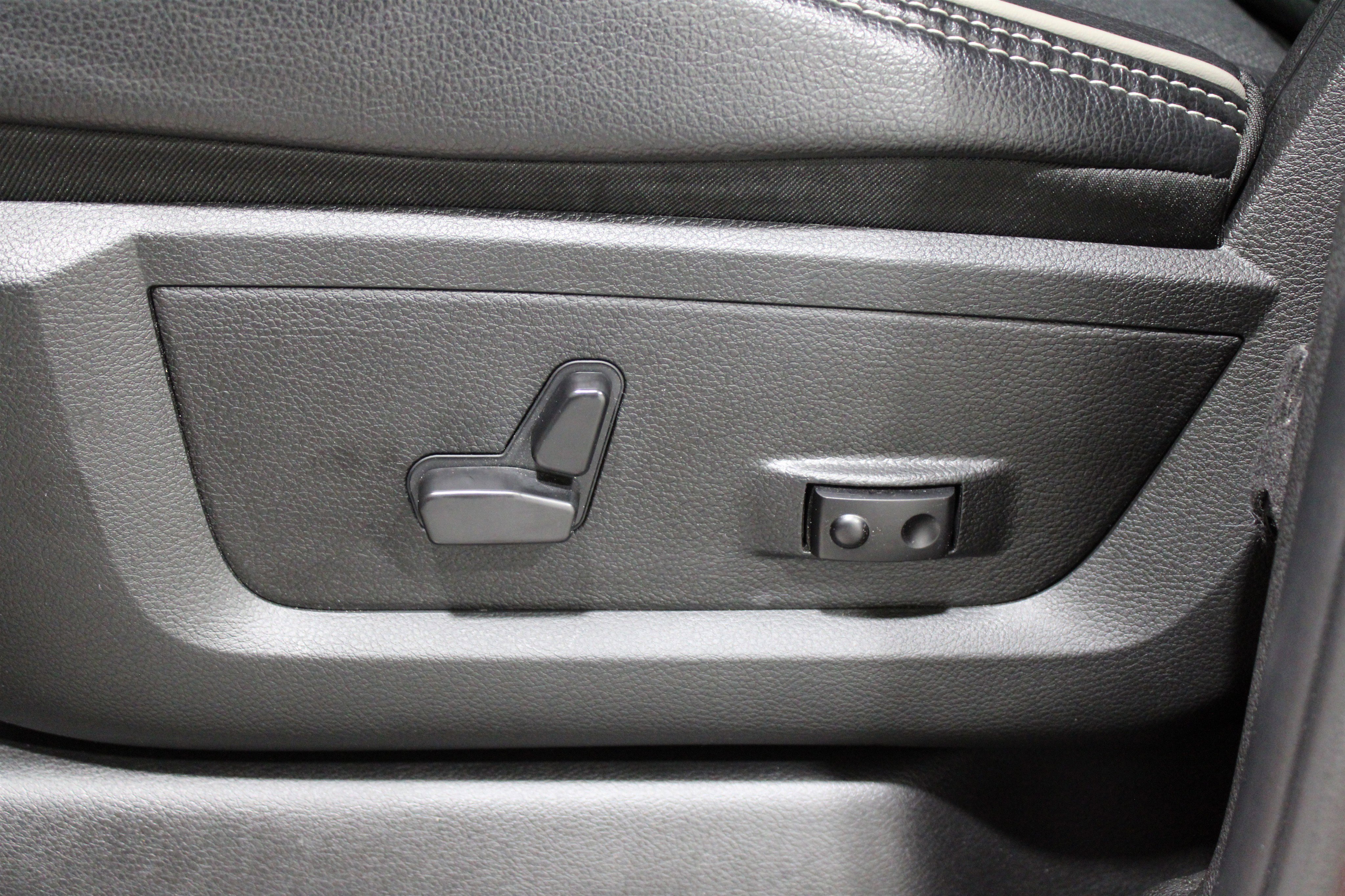 Used 2024 RAM 2500 Laramie w/ Night Edition image 4