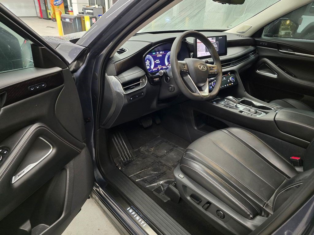 Used 2023 INFINITI QX60 Sensory w/ Vision Package FWD image 15