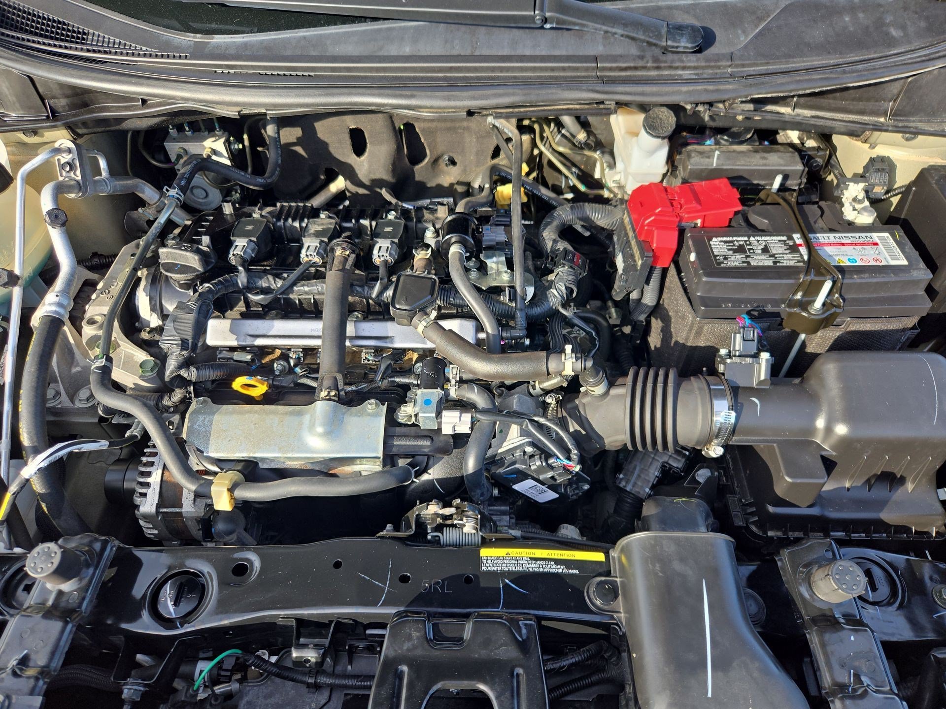Used 2024 Nissan Versa SR FWD image 34